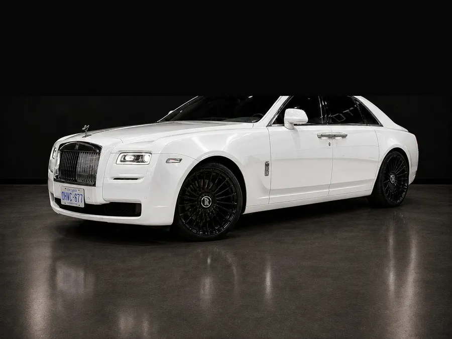Rolls Royce Ghost (White)