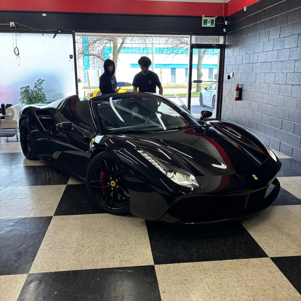 Ferrari 488 Spider photo 2