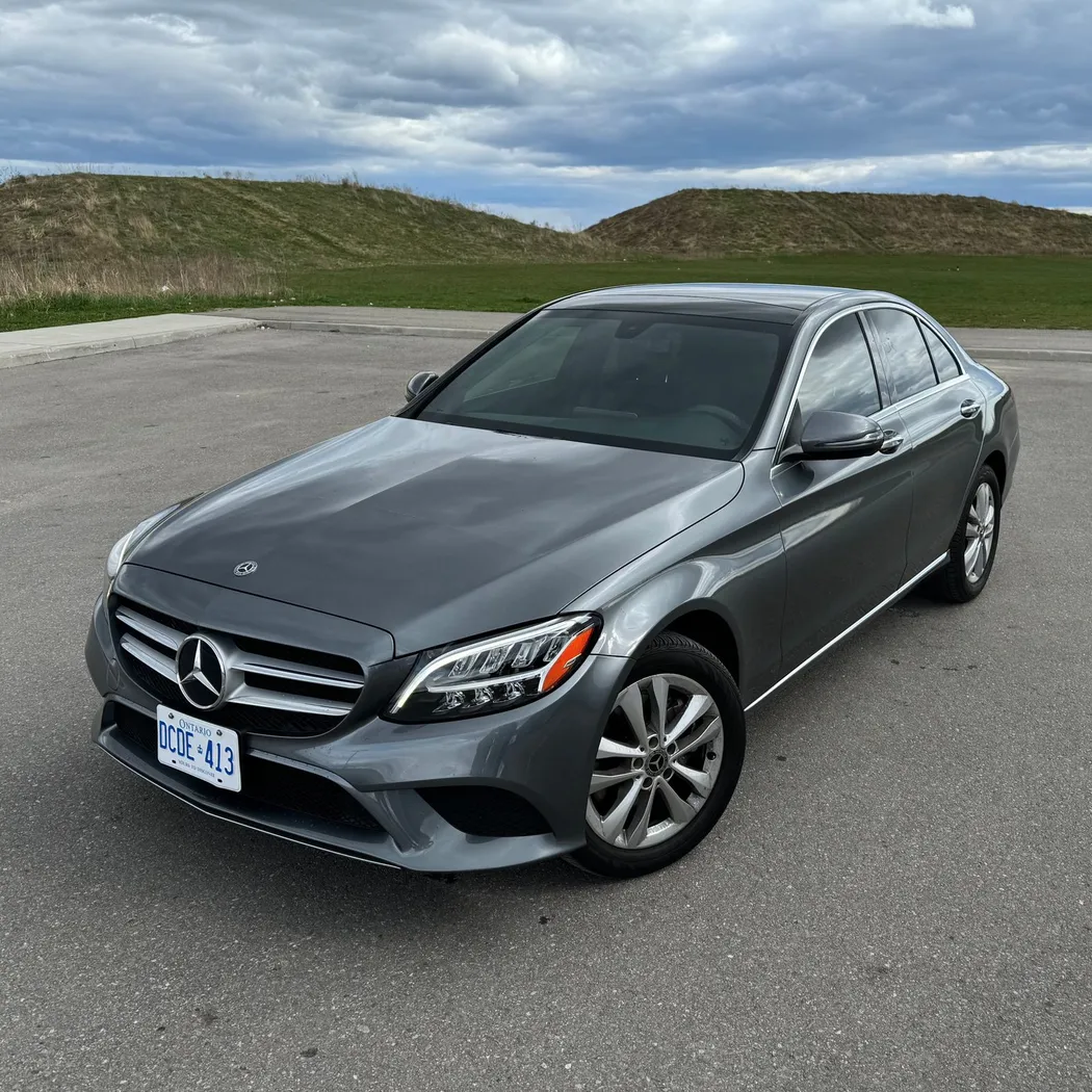 Mercedes-Benz C300 photo 1