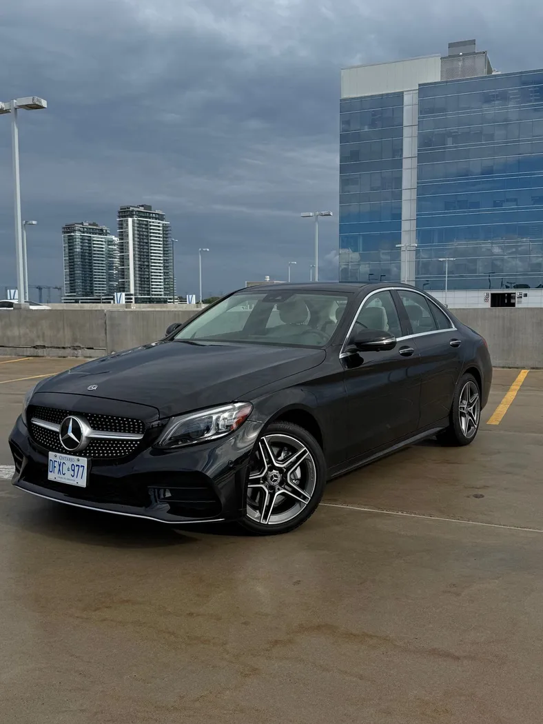 Mercedes C300 AMG White interior photo 2