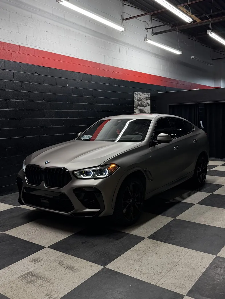 BMW X6 M50i photo 3