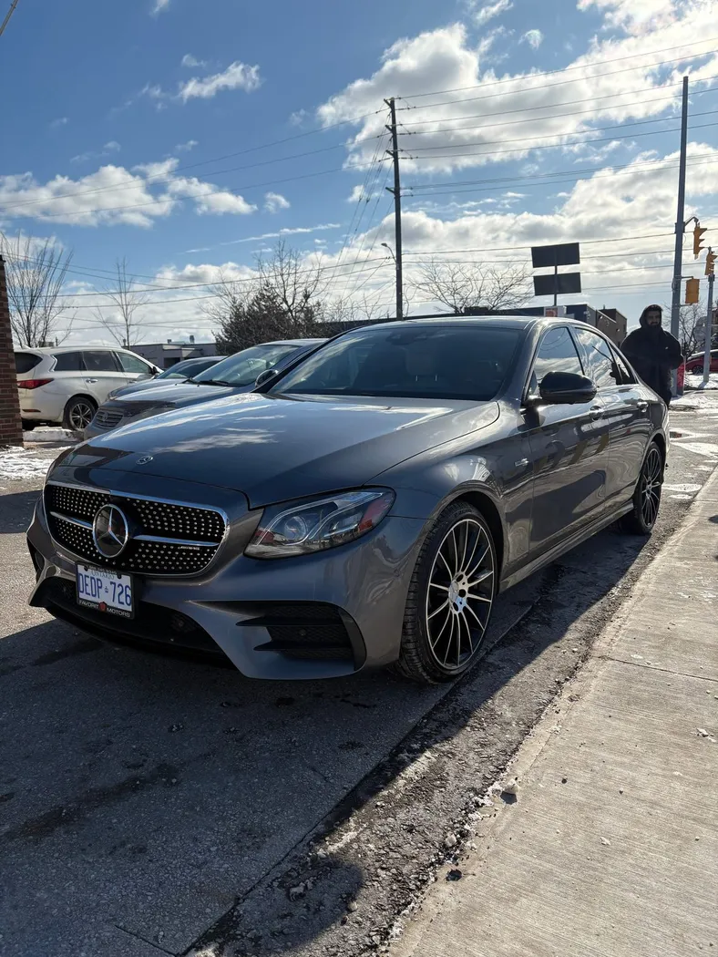 Mercedes E43 AMG photo 2