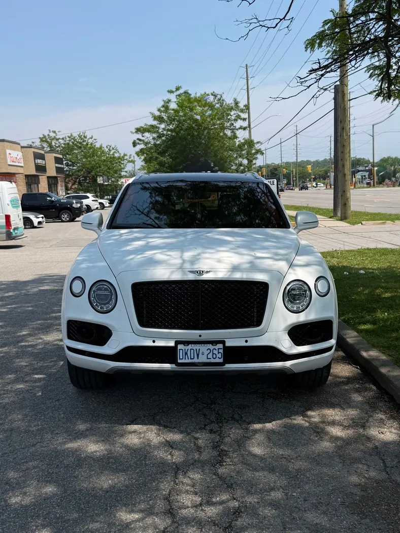 Bentley Bentayga photo 3