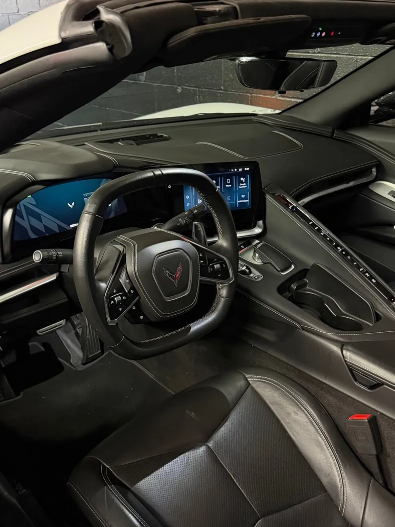 Corvette C8 Stingray photo 5