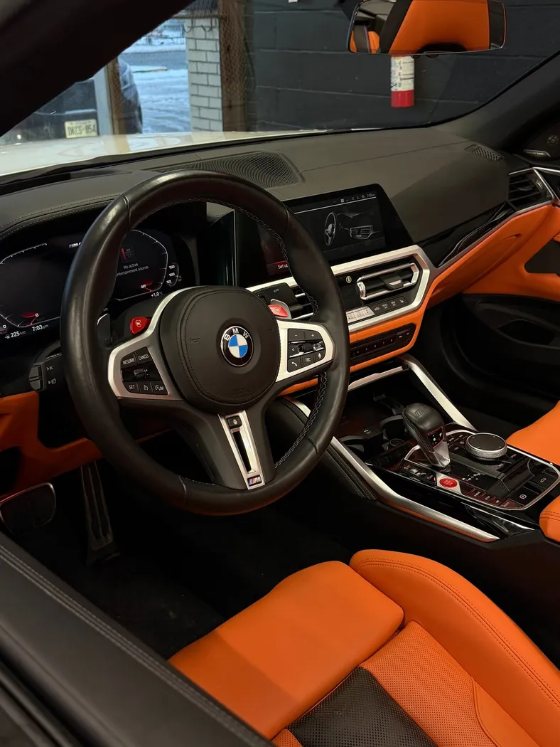 BMW M4 Competition Convertible photo 5