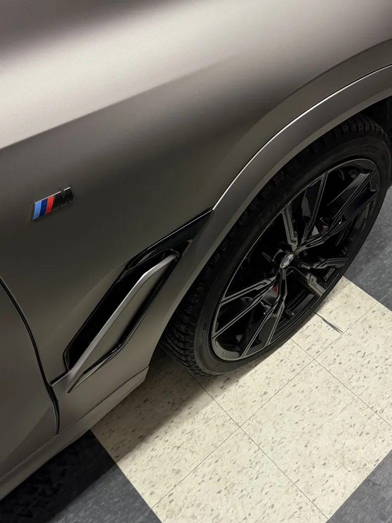BMW X6 M50i photo 6