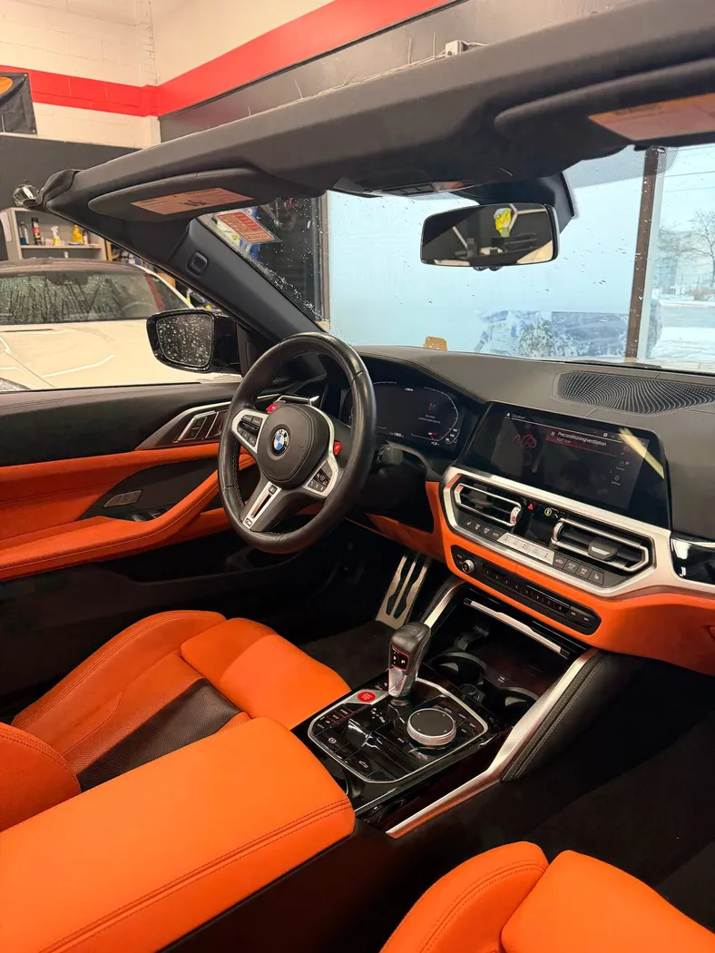 BMW M4 Competition Convertible photo 6
