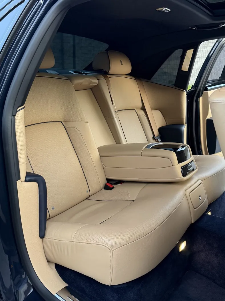 Rolls Royce Ghost photo 7