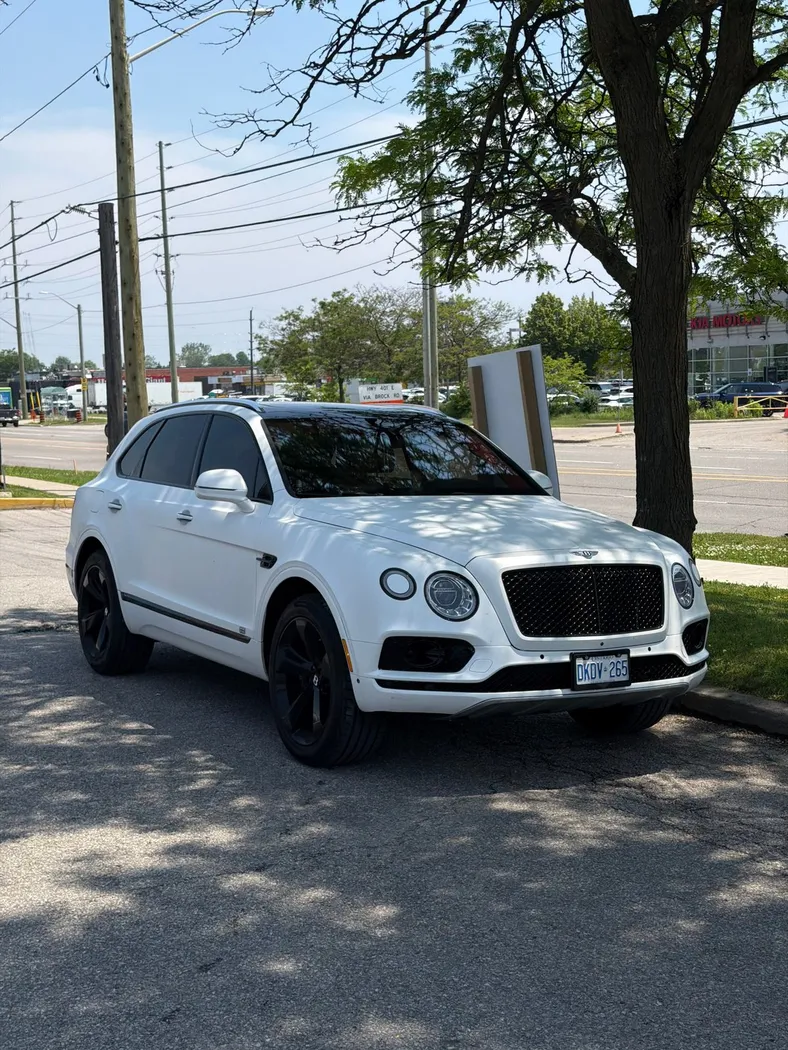 Bentley Bentayga photo 7