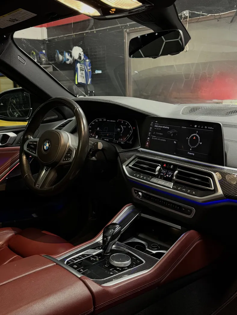BMW X6 M50i photo 9